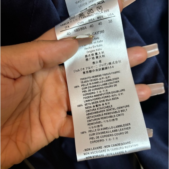 Giorgio Armani lamb leather and silk blazer - Picture 8 of 9